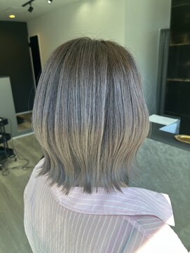 ネジヘアライフ(Nezi Hair Life) バレイヤージュ　ホワイト　グレージュ