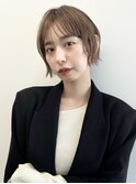 くびれボブ　外ハネ　センターパート　ダークブラウン　ツヤ髪