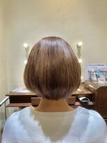 エルサフィロ ヨドヤバシ(el zafiro yodoyabashi)&nbsp;【el zafiro yodoyabashi】丸みを感じるミニグラボブスタイル