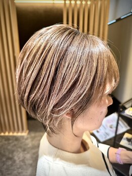 エーメイド(A made)の写真/白髪ぼかし/ハイライト多数施術◎暗め～明るめのお好みのカラーでお洒落を楽しむトレンドヘアへ♪