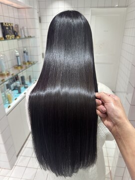 ロンドルーチェ 心斎橋(Lond luce) ダークアッシュ/ミディアムレイヤーカット［髪質改善/縮毛矯正］