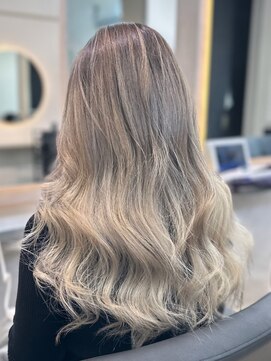 ラピス 福岡天神店(Lapis) ホワイトグレージュバレイヤージュミルクティーベージュ