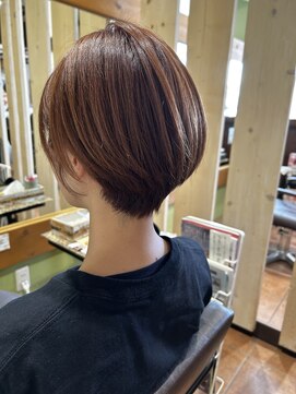 フランジェッタヘアー(Frangetta hair) 丸みショート