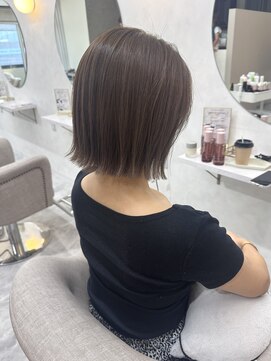 ベル(Velle) 切りっぱなしボブ