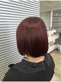 ツヤ感際立つ 大人のワインレッドボブ