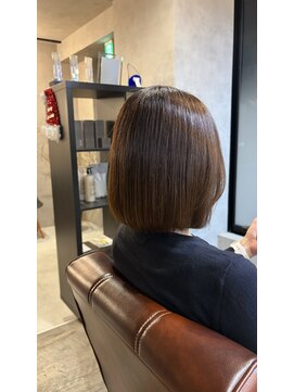 酸性ストレートボブ