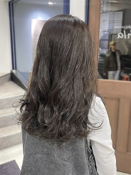 ウクラ バイ レシッド 池袋(uchla by rcid) オリーブグレージュカラー