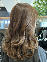プルースラウンジ(Plus Lounge) 顔周りレイヤー重めロングヘアパーマ20代30代40代
