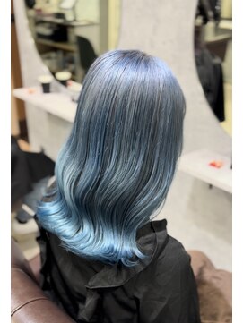 グラッジ 池袋(GLADGE) 水色カラー×ハイブリーチ