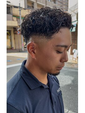 ヘアーラボ ハチ(HAIR LABO HACHI) ツイストスパイラル　フェード　短髪