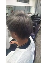 ヘアカラー専門店 カラフルパレット グレー【岡山・東口・ヘアカラー・カラフルパレット】