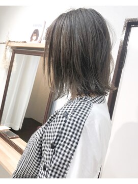 ヘアーアンドアトリエ マール(Hair&Atelier Marl) 【Marl】ハイライト入りグレージュの切りっぱなしボブ♪