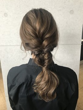 ヴィサージュ ギンザ VISAGE GINZA ふんわり編みおろしスタイル