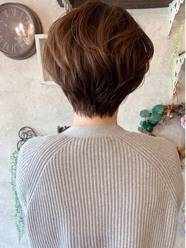 アトリエ スピカ ヘアーアンドメイク(atelier Spica Hair Make)の写真/クセやうねりを活かしたカットで360度綺麗なフォルムを叶えます!忙しい朝のスタイリングも楽ちんなヘアに＊