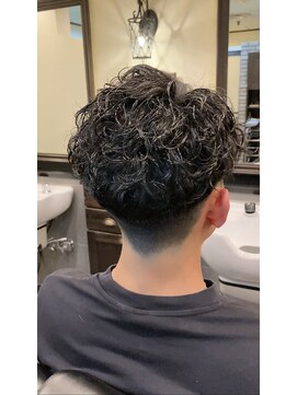 スカイマスターバーバー 渋谷(SKY MASTER BARBER) ツイストスパイラルパーマ[床屋/シェービング/渋谷]