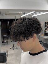 オーバルバイアピッシュ(OVARL by apish) 緩め縦落ちツイストスパイラルパーマ波巻きメンズパーマ