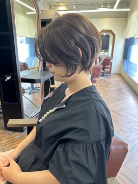 ウニレ バイ センス(unire by sense) 【大人ショート】首筋がスッキリ見えるショート×グレージュ