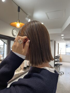 ヴィヴカウンター(VIVE counter) 切りっぱなし外はねボブ◎