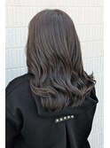 オリーブグレージュ×ロングヘア
