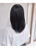 柔らか質感の小顔レイヤーカット