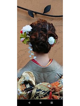 ヘアー アトリエ リトル ブランコ(hair atelier Little Blanco)の写真/卒業式の着付けはプロにおまかせ☆“思い出に残る大切な日”を、経験豊富なスタッフが丁寧に対応♪