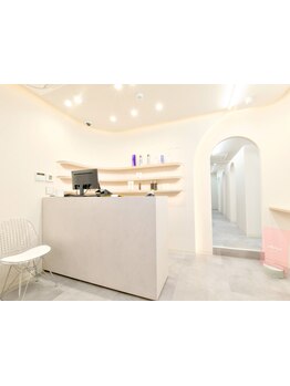 【烏丸】個室/1対1担当/駅近【カット+カラー+超音波TOKIO+リファVEENAヘッドスパ\8800】夜9:30まで◎