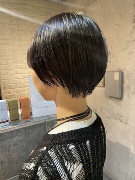 スノッブエンバンプ(snob enVAmp) ショートボブ