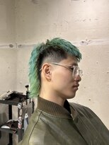 フランクスバーバーザスタンド(Frank’s barber the stand) MEN’S/リバースセンターパート/ニュアンスパーマ/飯田橋T