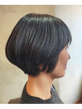 エルアール コウベ(LR KOBE) 大人ショートボブ 【40代50代60代】