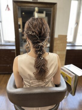 ヘアデザイン ヴォワール(hair & design voir) ふんわりルーズ×上品な編みおろし