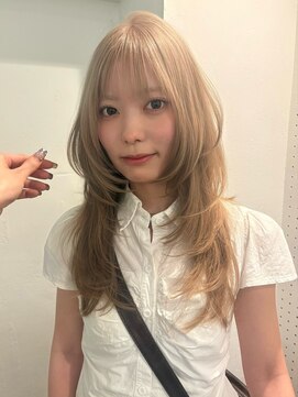 シイ(SIE) 2ブリーチから作る柔らかいミルクティベージュ♪