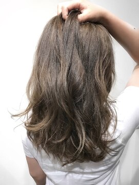 リアン(Lian) 【ハイトーン】グレージュアッシュ