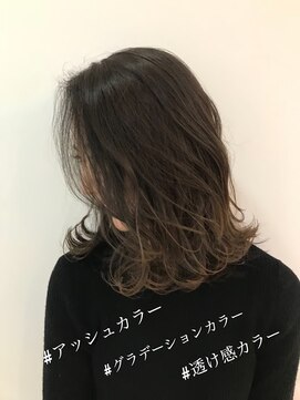 e.m.a プレミアムビューティーサロン 栄駅店(e.m.a PREMIUM BEAUTY SALON) 透け感アッシュ