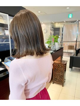 カミエ(kamie) ＊外ハネボブ 馴染むハイライト ベージュ 透明感 三宮美容室
