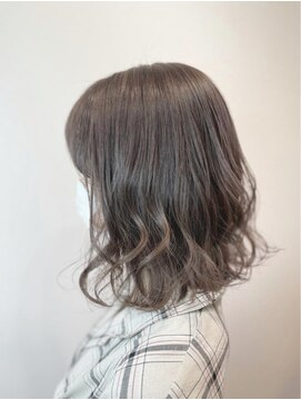 スアバイキキ(SuA by kiki.) レイヤーボブ/外ハネボブ/大人ショート/ニュアンスカラー[千葉]
