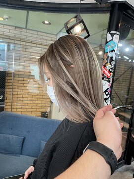 ラフ(LAFF) #バレイヤージュ#グレージュカラー#ボブウルフ#ココアベージュ