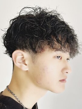 ナーナーナー モエ(Nana no moe) メンズパーマ