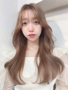リコバイアフロート(riko by afloat) レイヤーロング/韓国ヘア/ベージュ/ぱっつん前髪/レイヤーカット