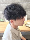 刈り上げ前下りマッシュショート波巻きツイストスパイラルパーマ