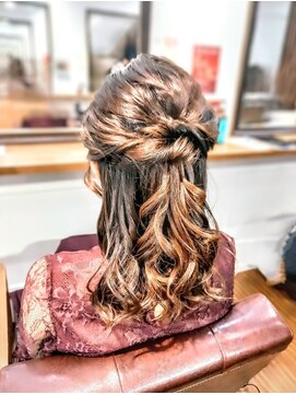 モアナ 逗子(MOANA) ふわふわハーフアップ♪