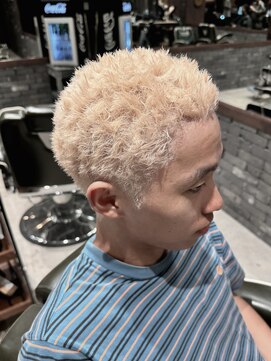 スリーセント 栄(3/cent) ボウズ/ハイトーンボウズ/ベリーショート/メンズカット