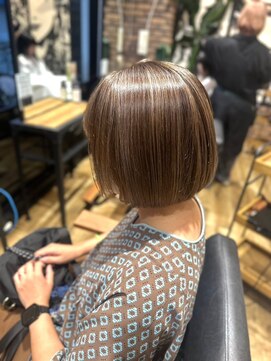 ヴァン カウンシル 王子(VAN COUNCIL) 大人かわいい丸みボブ 小顔カット 透明感秋カラーハイトーン#1