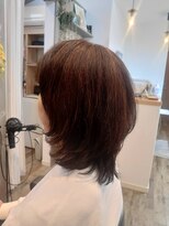 癖毛を生かしたウルフスタイル