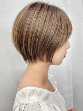 プラチナ(PLATINA) ショートヘア/ショートボブ/丸みショート