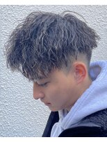 フリーク バーバーショップ 都島店(FREAK BARBER SHOP) 縦落ちツイストスパイラルパーマツーブロックアップバング