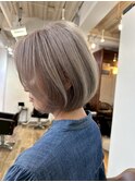 ボブ×白髪ぼかしカラー