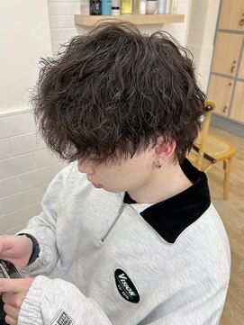 ネオリーブ クーロ メゾン 横浜(Neolive curro Maison) 波巻きツイストスパイラルフェザーパーマ MEN’S HAIR