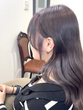 モア(moa) 顔周りカットとラベンダー