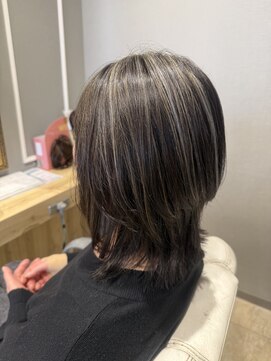 アクイール(ACCUEILLIR) コントラストハイライト