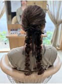 ツインテールの編み下ろしアレンジ